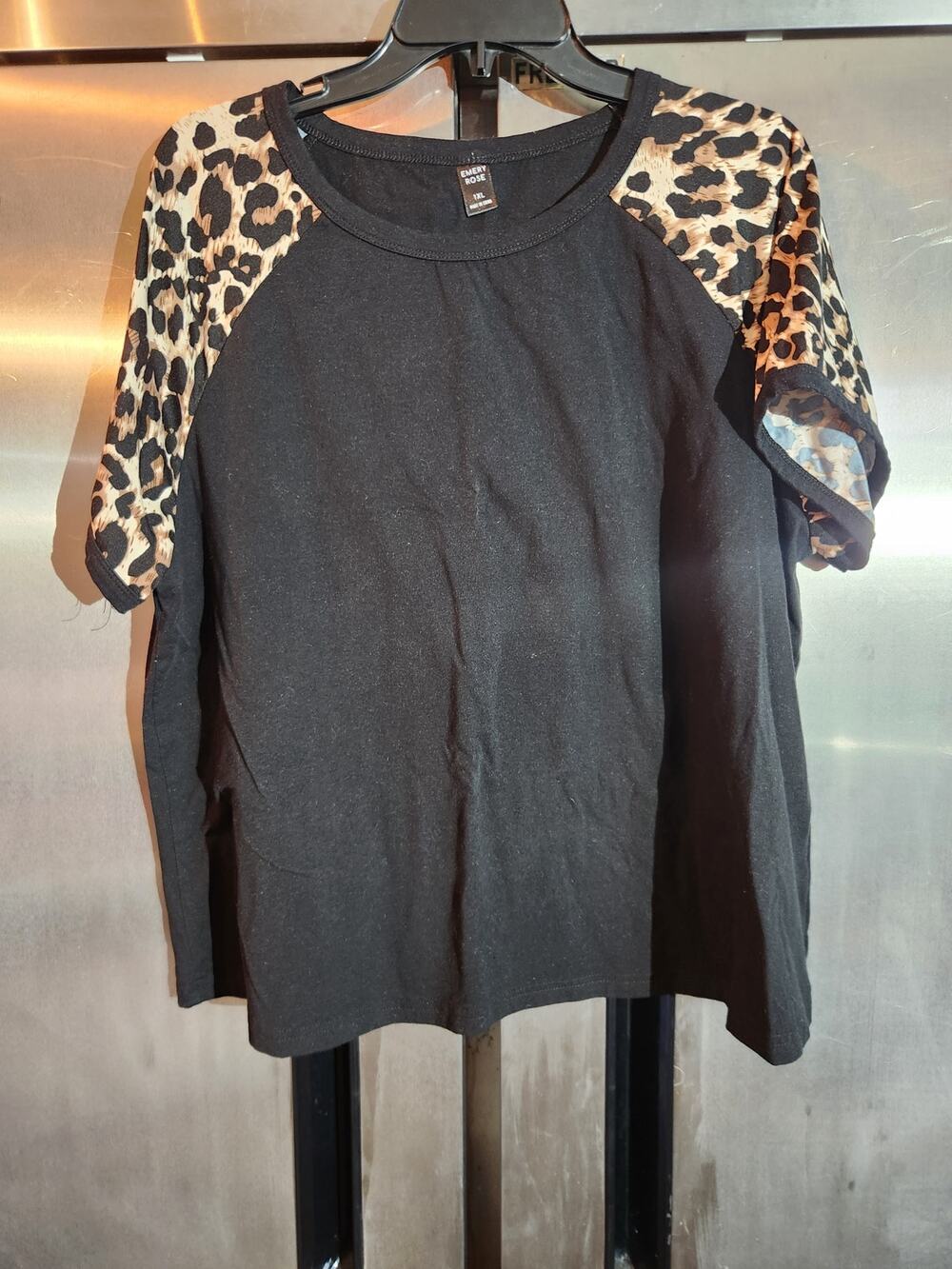Emery Rose Black Leopard Print Raglan Sleeve Top Size 1XL